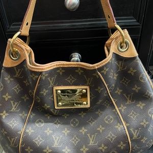 Authentic Louis Vuitton Galleria PM